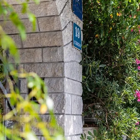 Apartman Apartments With Wifi Rijeka - 7825