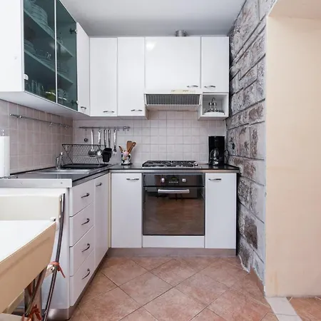 Apartments With Wifi Rijeka - 7825