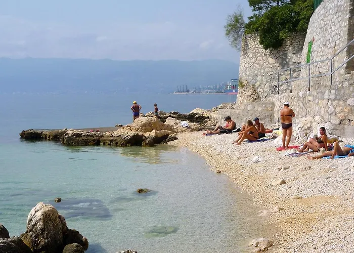 Apartments With Wifi Rijeka - 7825 아파트