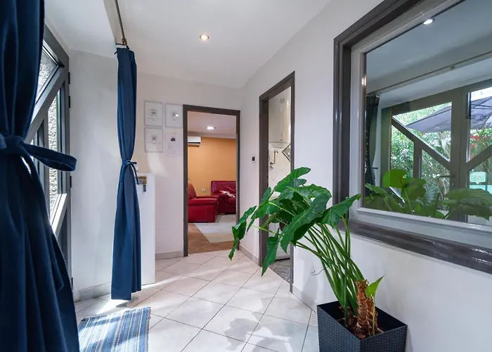 Apartment With Wifi - 7825